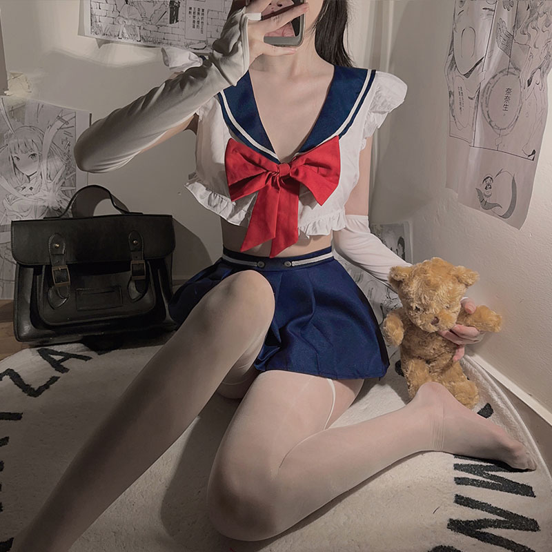 Pure-and-sweet-erotic-uniform