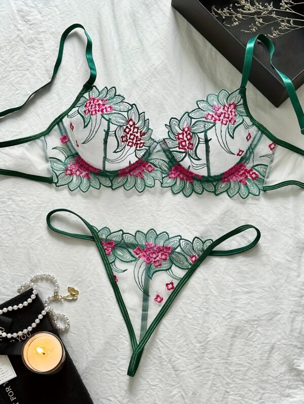 Lace & Floral-Embroidery-Lingerie